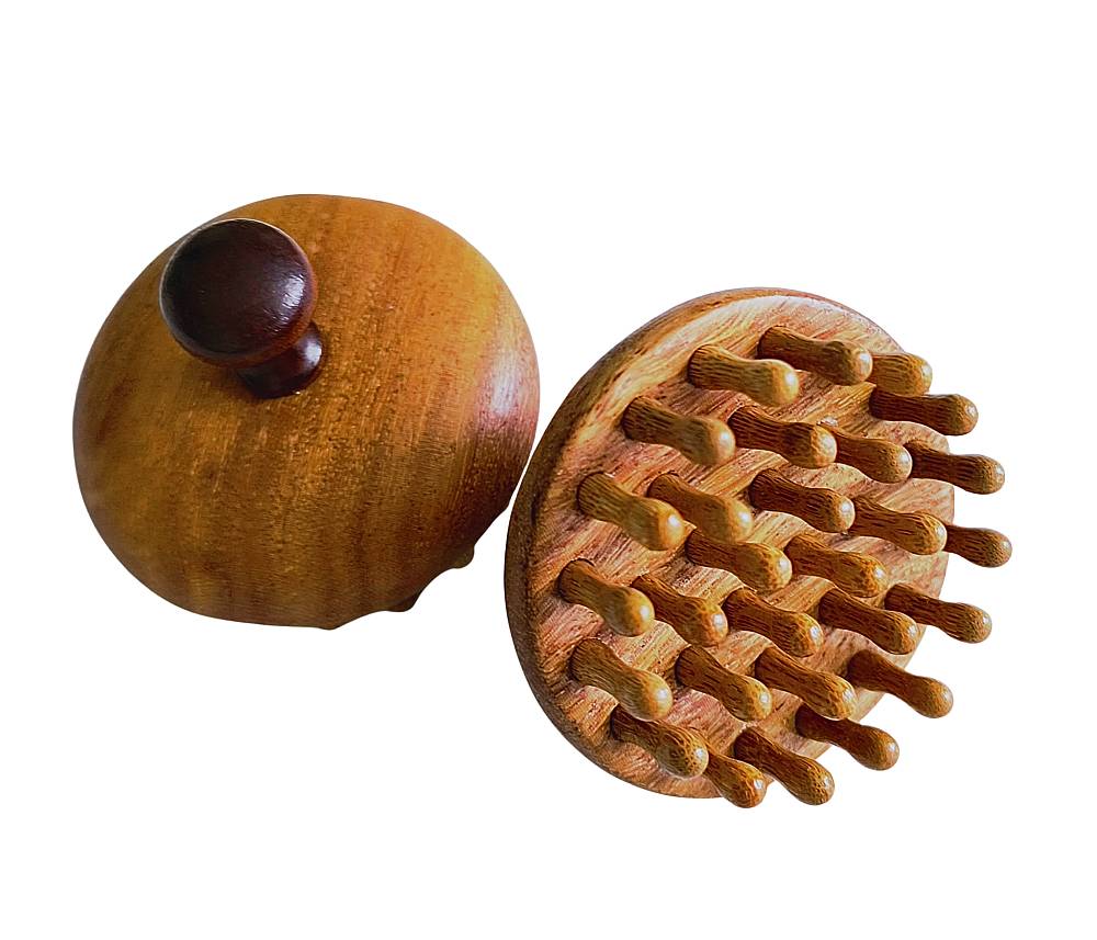 Dřevěný masážní kulatý kartáč do dlaně